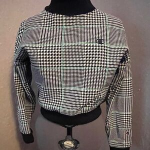 Champion Women's Black and White Patterned Sweater